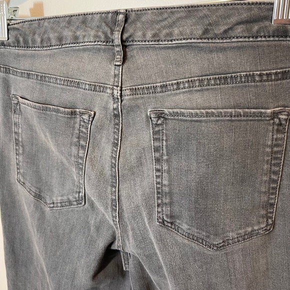 Eddie Bauer Womens Gray Jeans Slightly Curvy Straight Leg Clean Denim Size 10 - Picture 11 of 14